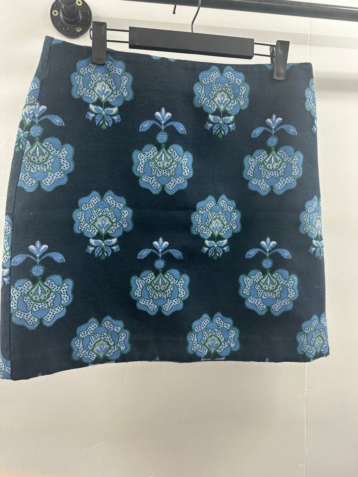 Loft Blue Flower Pencil Skirt  Size: 10    (020)