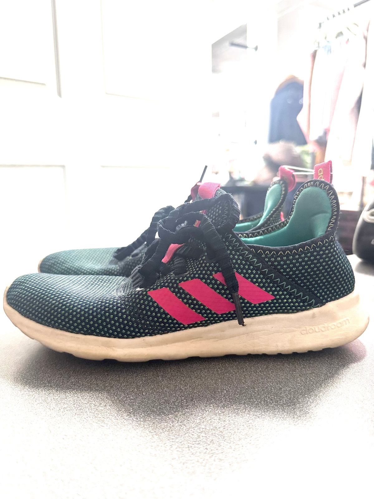 Adidas Green & Pink Cloudfoam Shoes  Size: 8 (001)