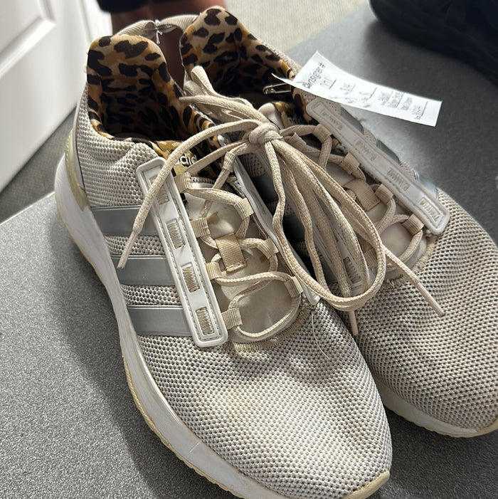 Adidas Cream/Leopard Cloudfoam Shoes    Size 8        (001)