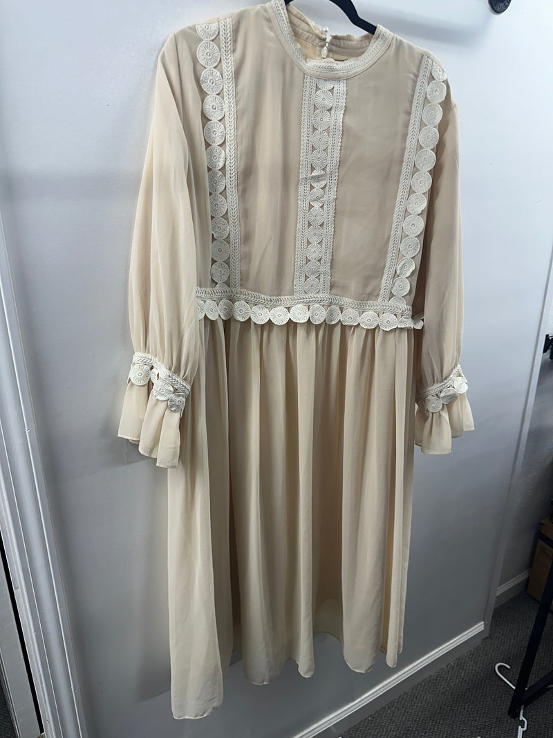 Dainty Jewells Cream Lace Dress     3XL    (001)