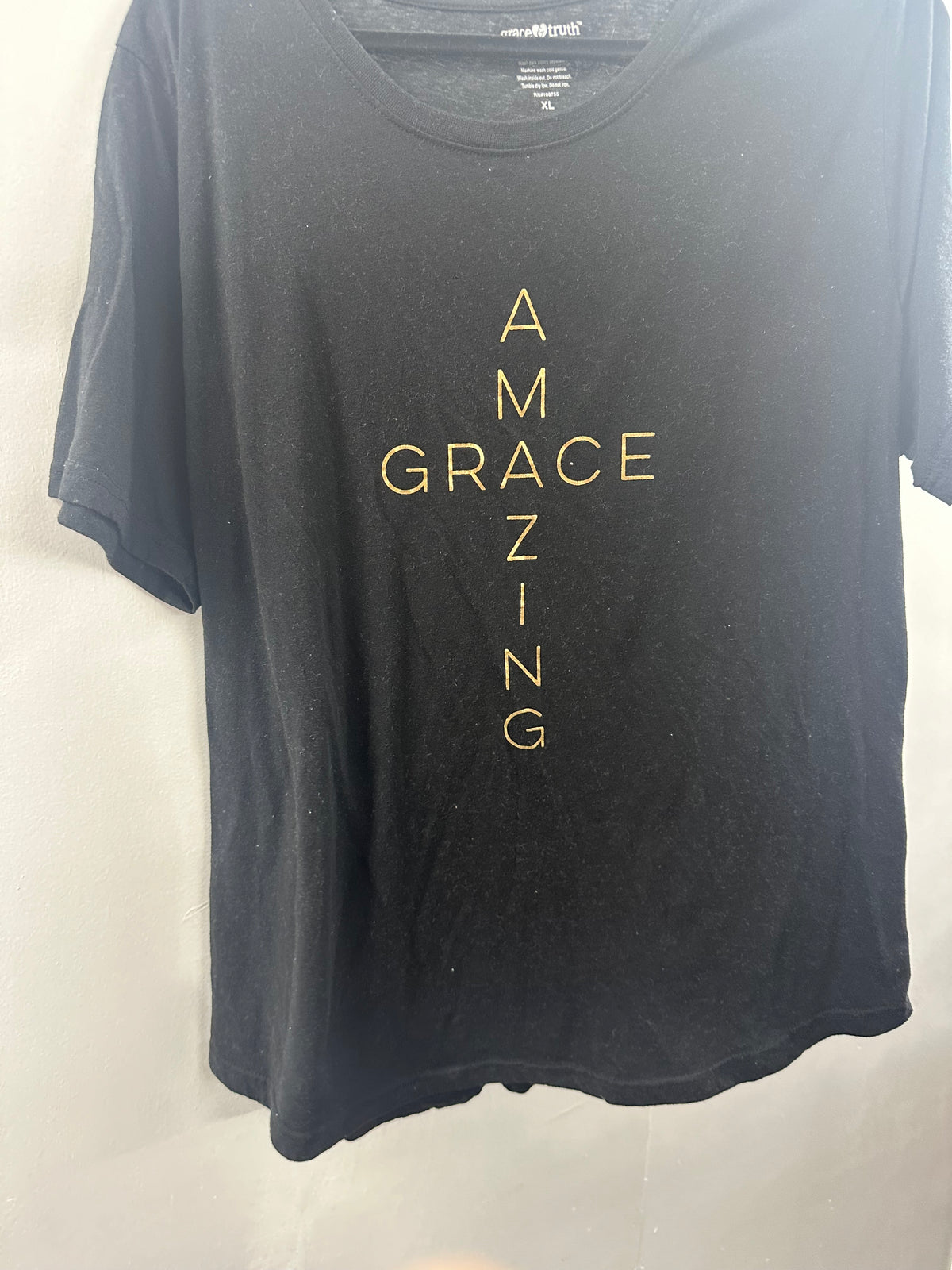 Black Amazing Grace Tshirt     XL   (001)