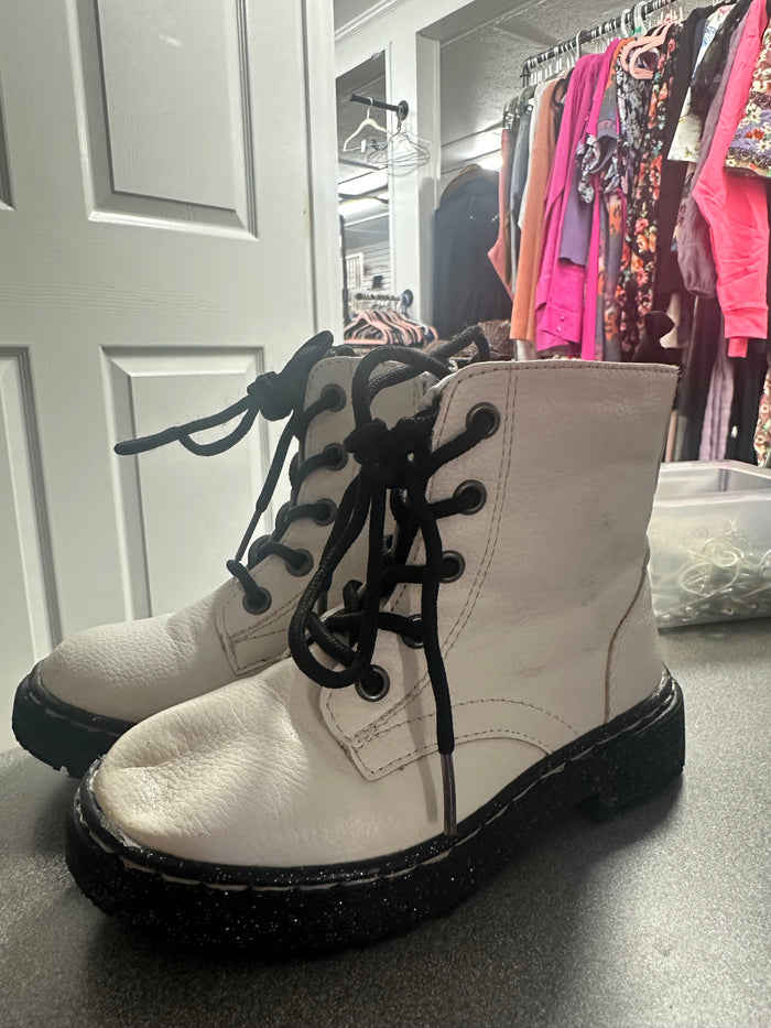 Toddler Sincerely Jules White Boots Size: 9 (001)