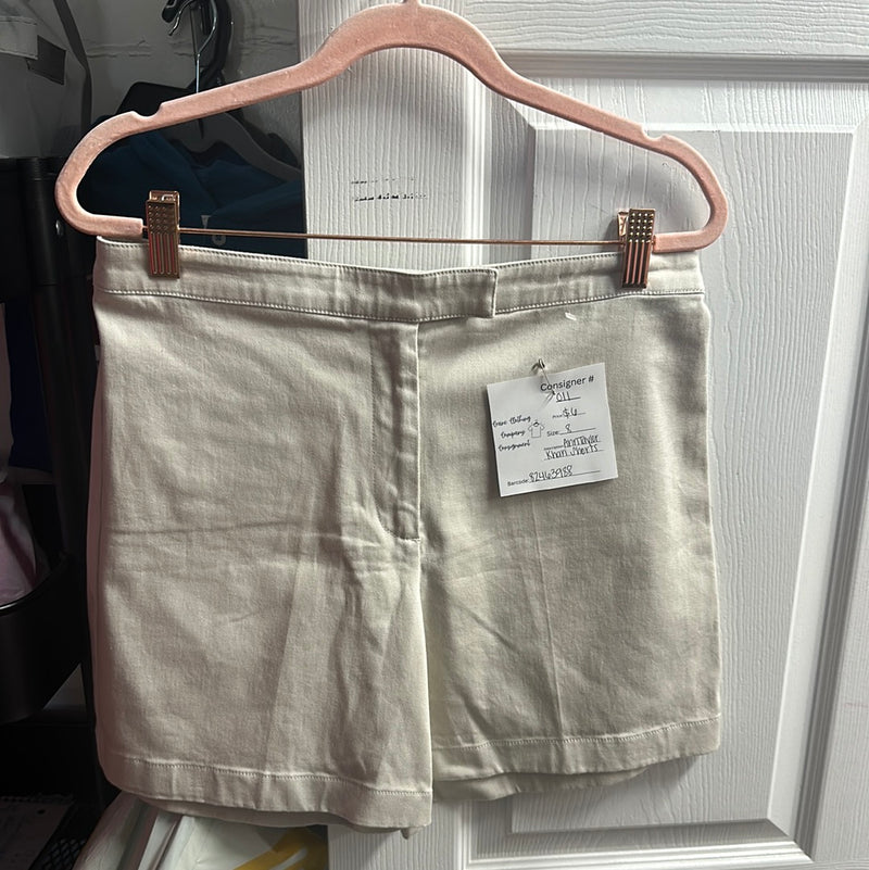 Ann Taylor Khaki Shorts       Size: 8        (011)