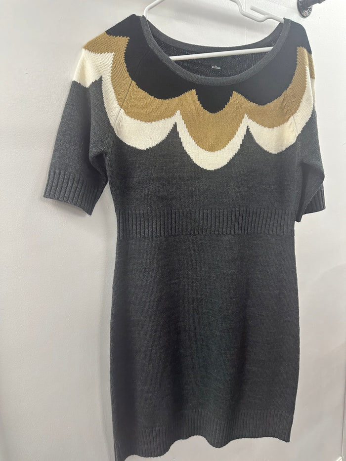 Designs Sweater Dress  Medium  (020)