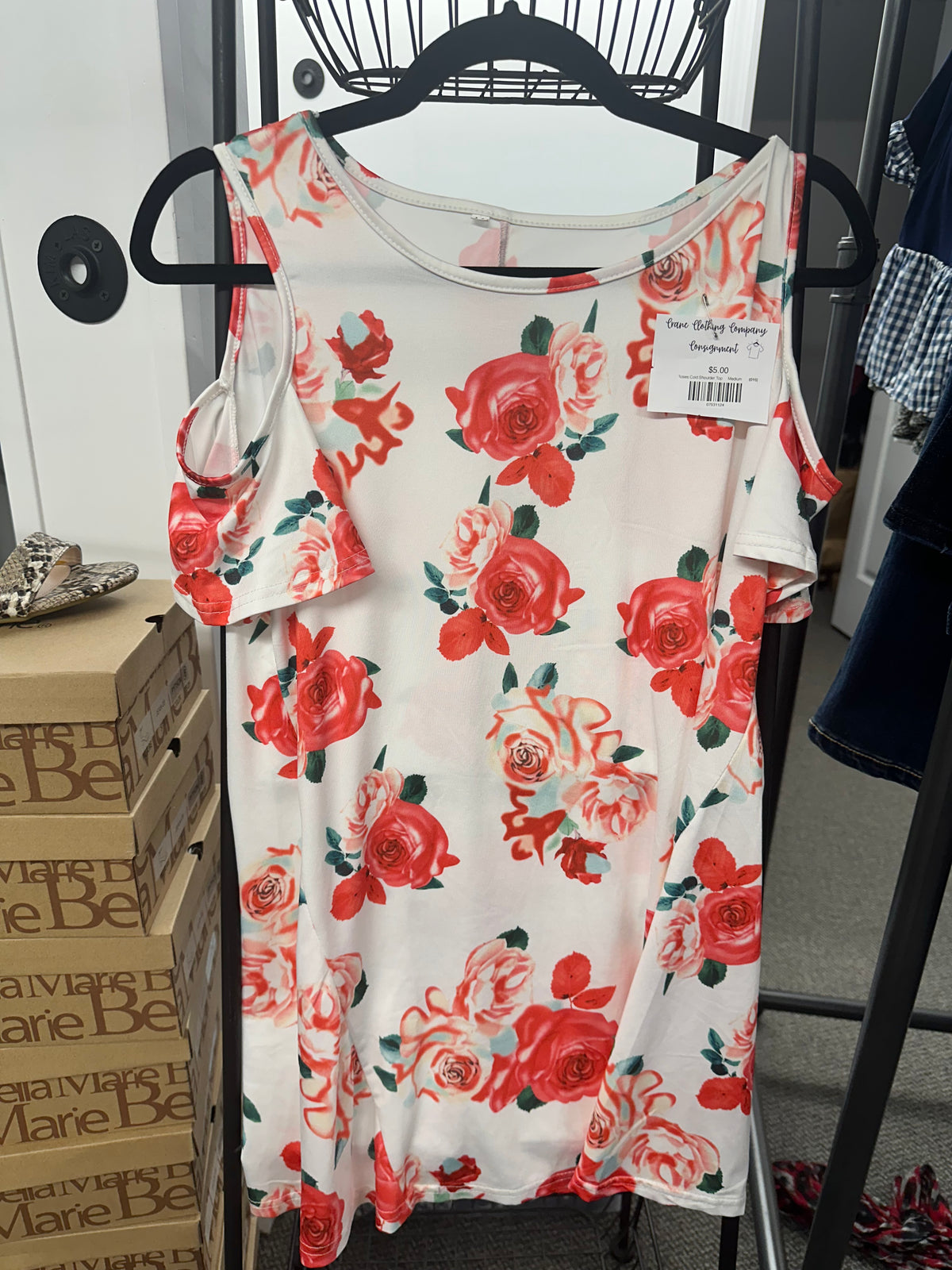 Roses Cold Shoulder Top     Medium      (016)