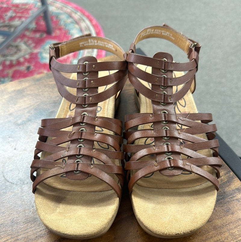 BareTraps Brown Sandals    Size 8 1/2      (007)