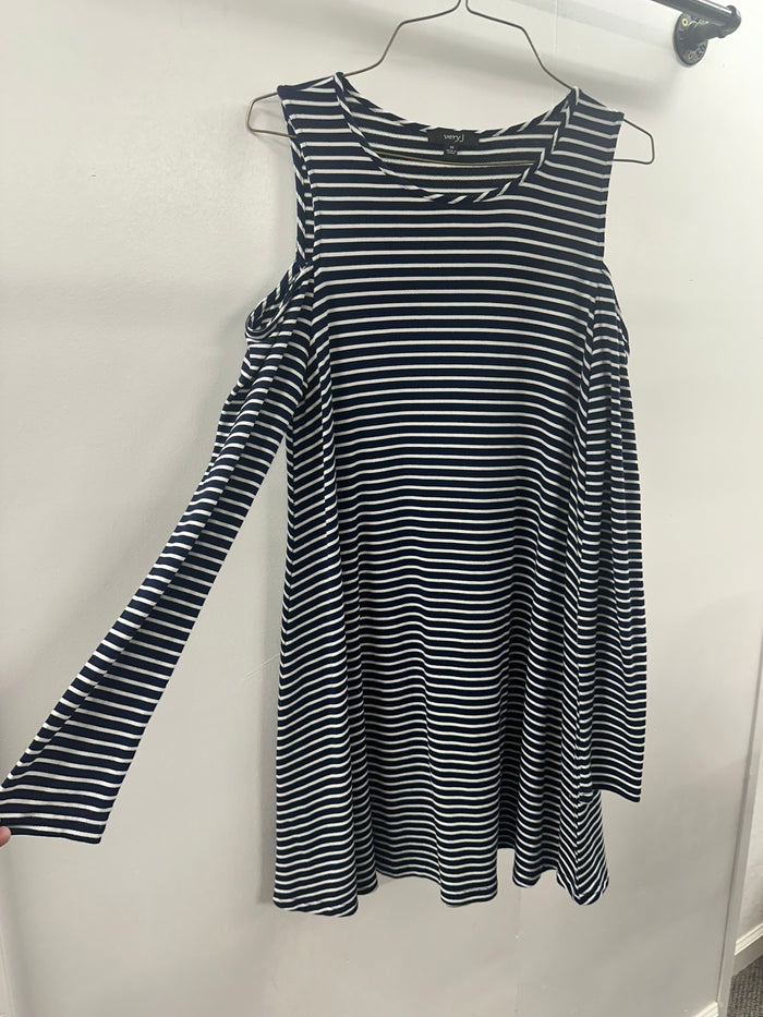 VeryJ Cold Shoulder Stripe Top/Dress   Medium  (020)