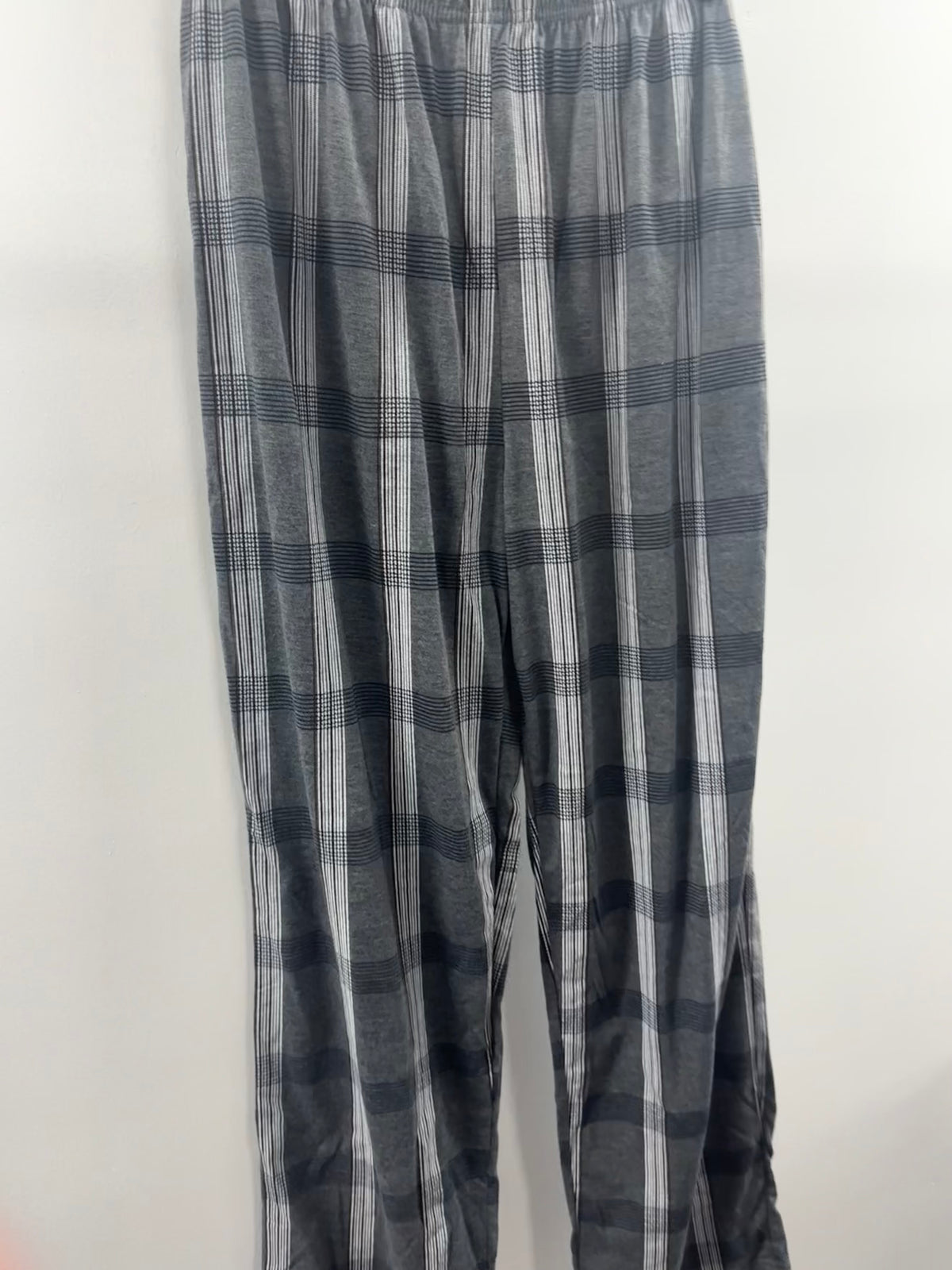 Gray Plaid Pants  Large  (011)