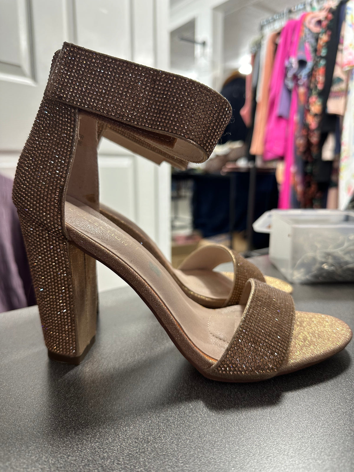 De Blossom Collection Glitz Heels  Size: 7.5   (001)