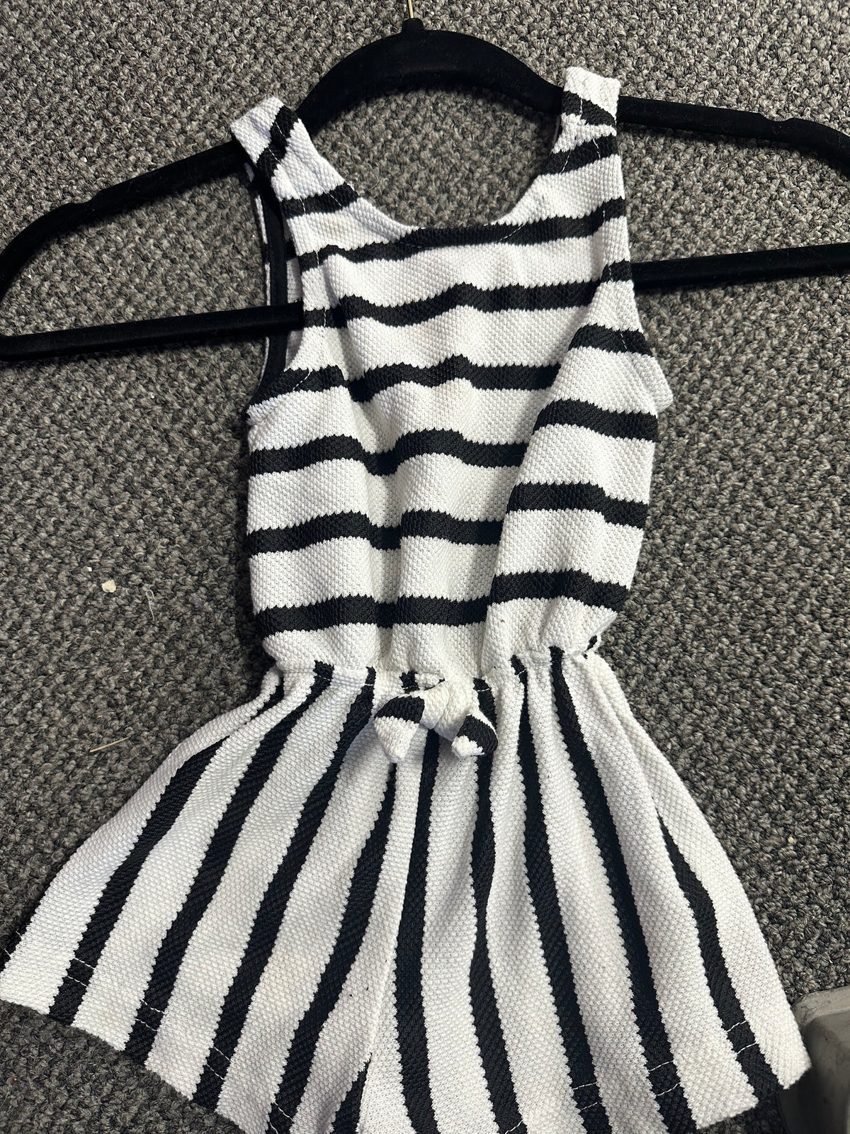 Vince Camuto Stripe Romper    4T        (013)