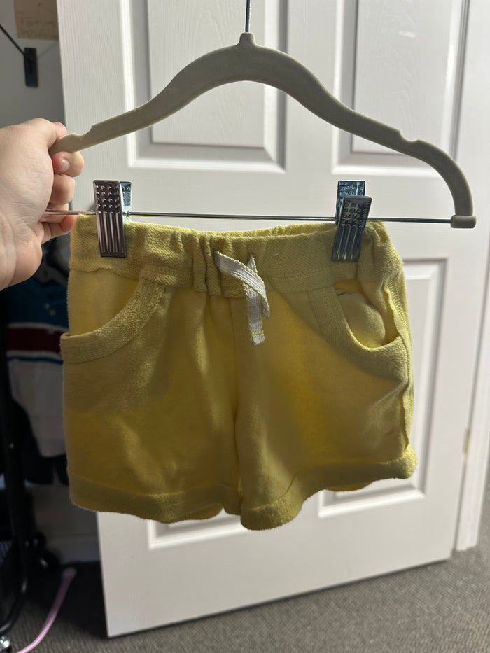 Yellow Shorts     4T        (013)