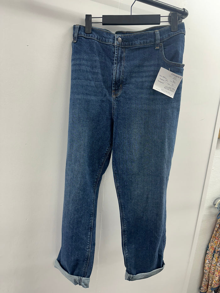 Old Navy Mid Rise Denim        Size 20       (014)