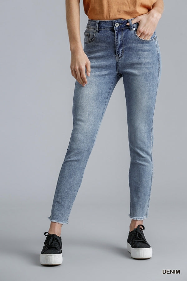 Stretch Skinny Jeans w/ Unfinished Hem