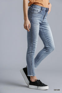 Stretch Skinny Jeans w/ Unfinished Hem